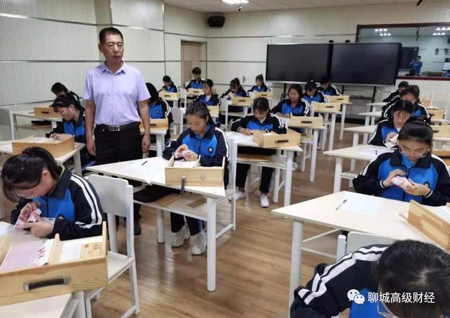 聊城教育招生考试网站(聊城外国语小学招生2019简章)